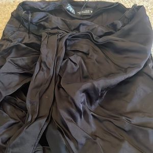black zara skirt